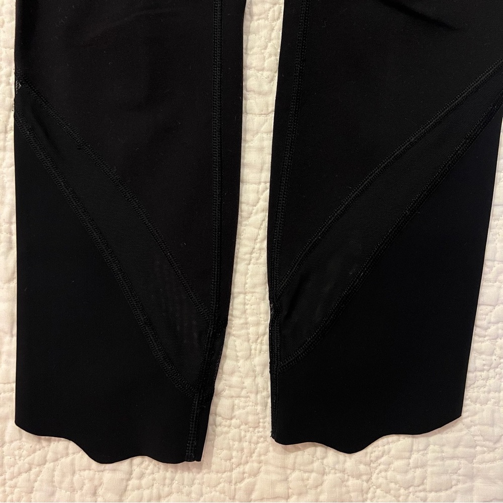 Rare Lululemon Scallop Wunder Under - image 5